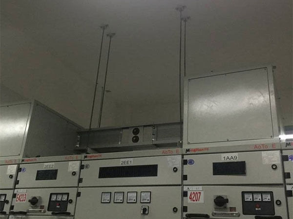 母線現(xiàn)場(chǎng)照片