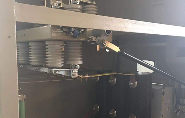 生產(chǎn)控制柜、水阻柜企業(yè)，維護、維修