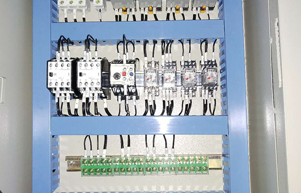 生產(chǎn)控制柜、水阻柜企業(yè)，維護(hù)、維修